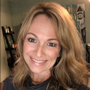 Meet your Posher, Christy